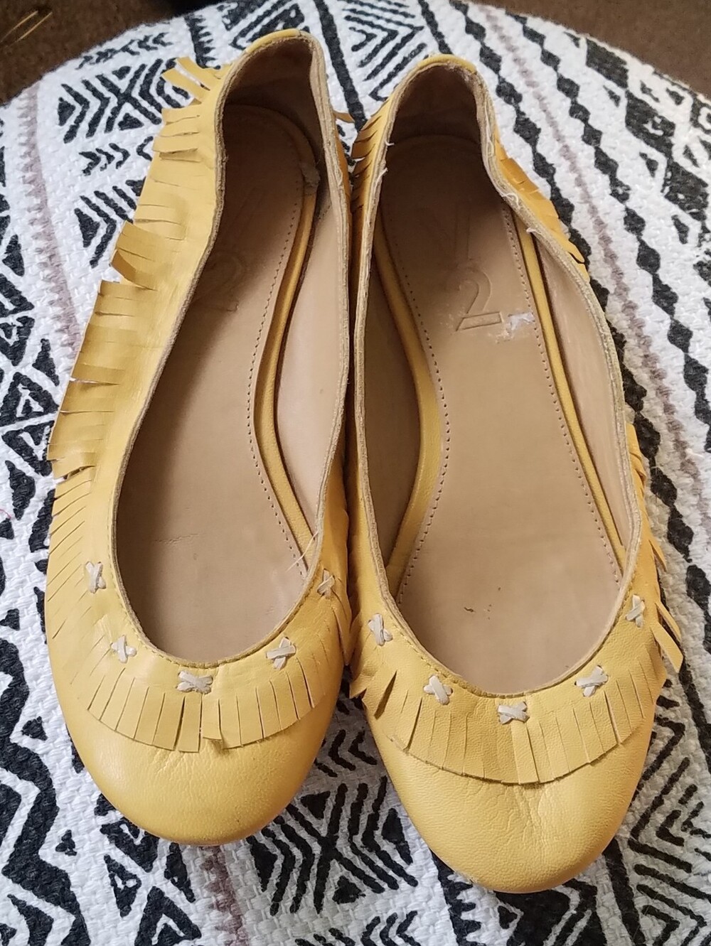 Cute, Fringy Leather Flats